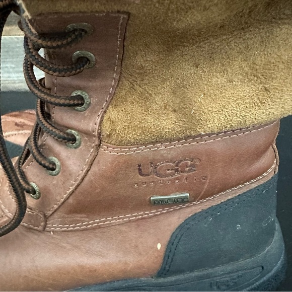UGG Unisex Butte II Cwr Boot US 4 Big Kids Youth S/N 1005582K - Picture 2 of 9